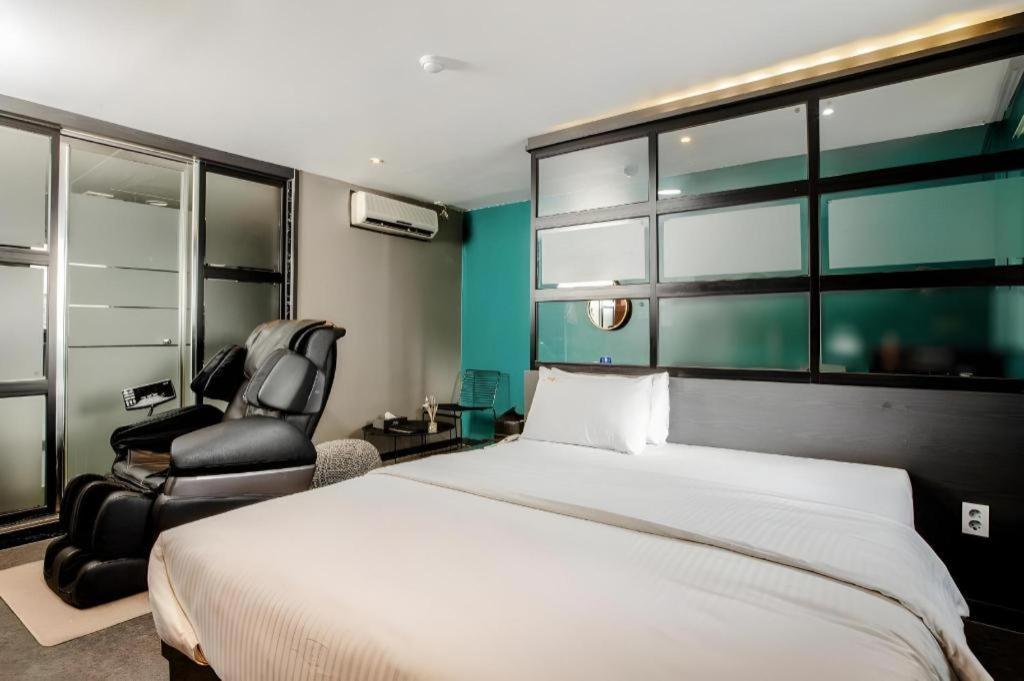 M7 Business Hotel Chilgok Екстер'єр фото