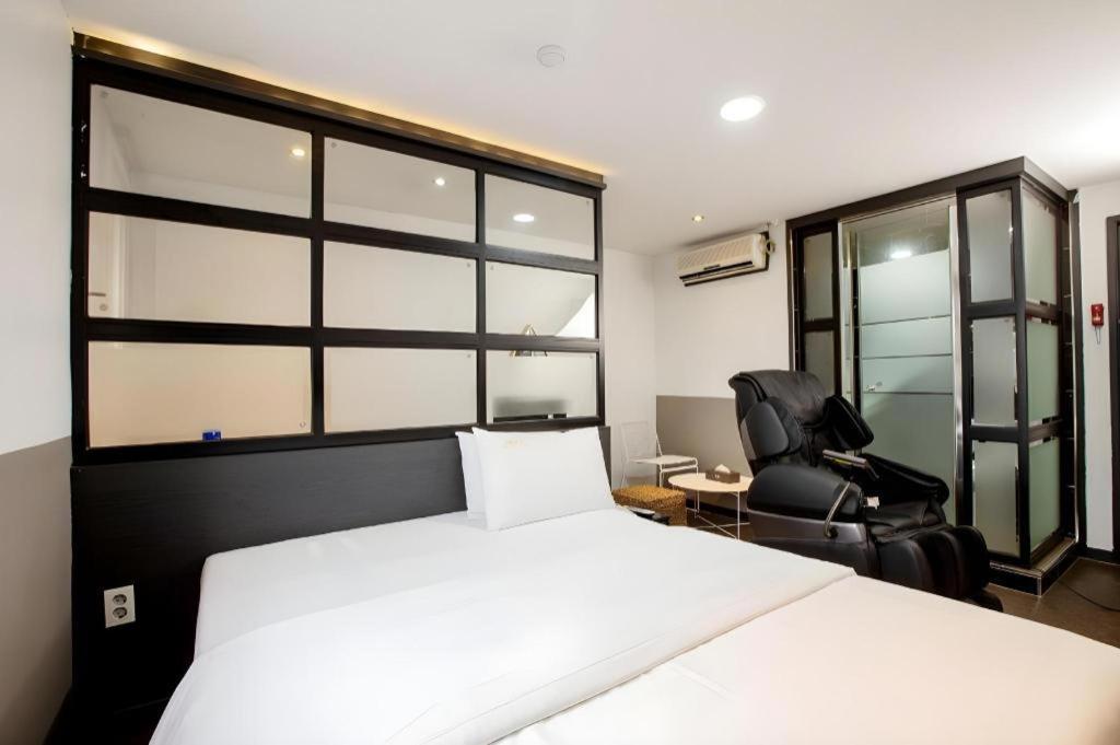 M7 Business Hotel Chilgok Екстер'єр фото