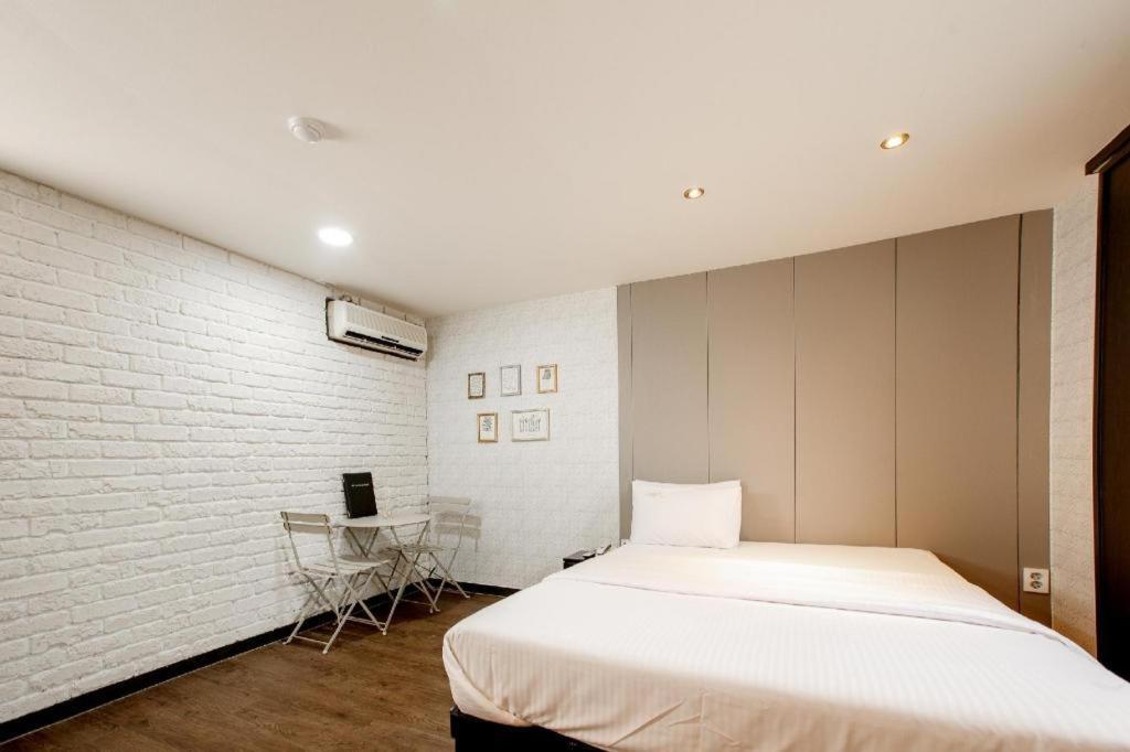 M7 Business Hotel Chilgok Екстер'єр фото