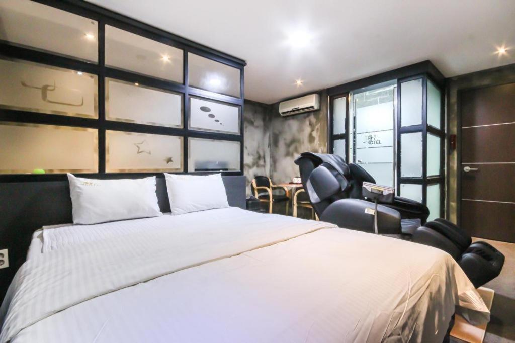 M7 Business Hotel Chilgok Екстер'єр фото