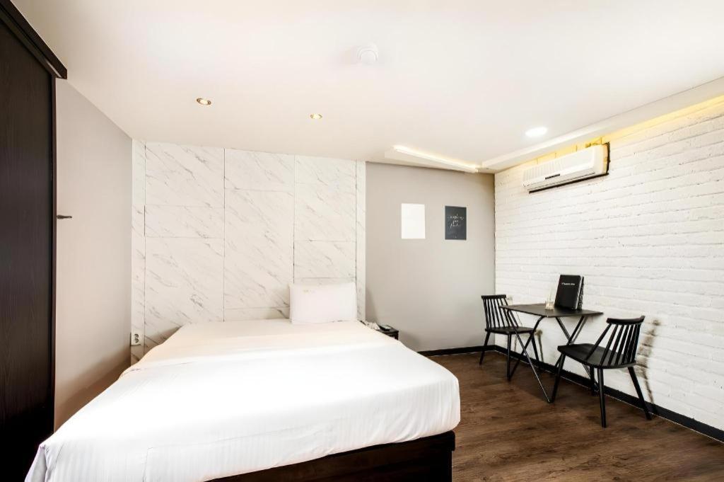 M7 Business Hotel Chilgok Екстер'єр фото