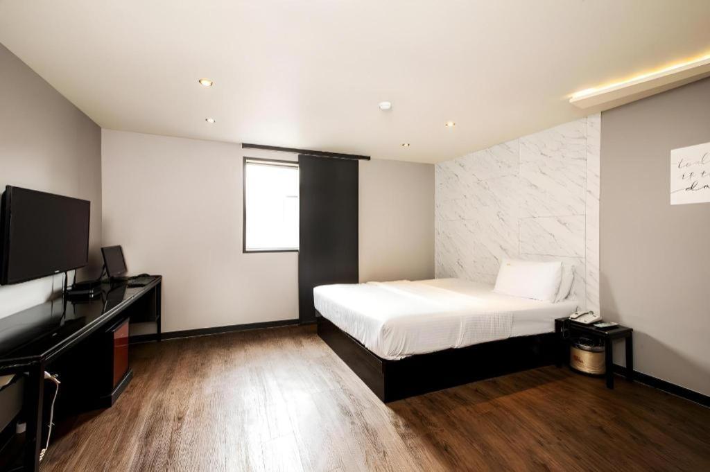M7 Business Hotel Chilgok Екстер'єр фото