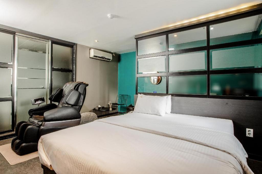 M7 Business Hotel Chilgok Екстер'єр фото