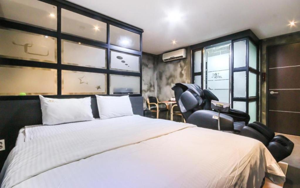 M7 Business Hotel Chilgok Екстер'єр фото