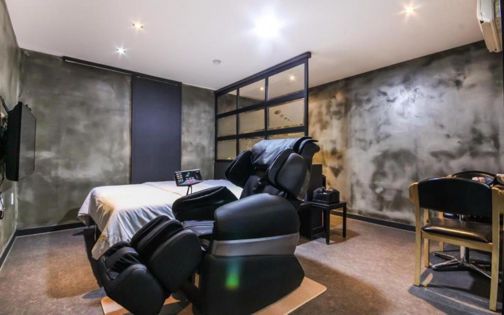M7 Business Hotel Chilgok Екстер'єр фото