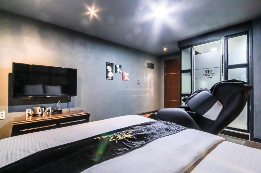 M7 Business Hotel Chilgok Екстер'єр фото