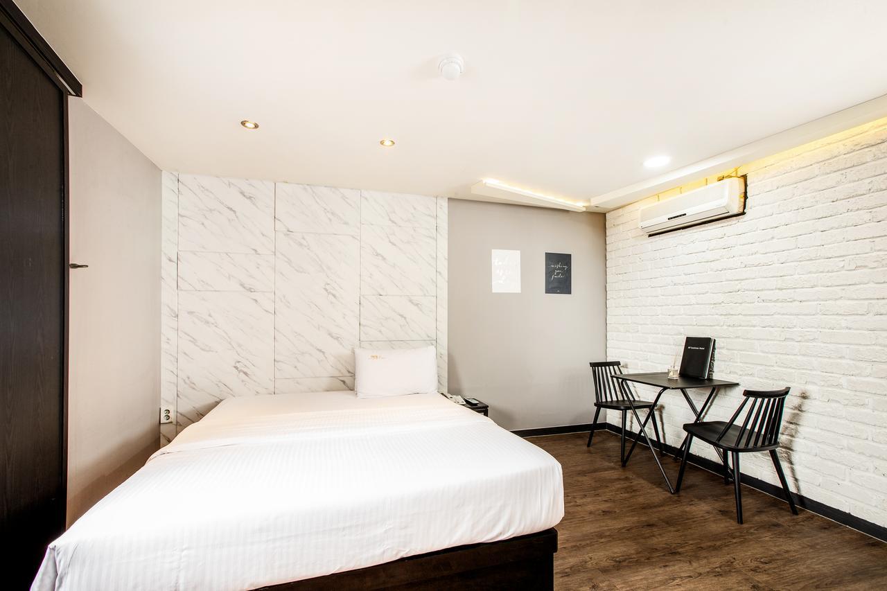 M7 Business Hotel Chilgok Екстер'єр фото