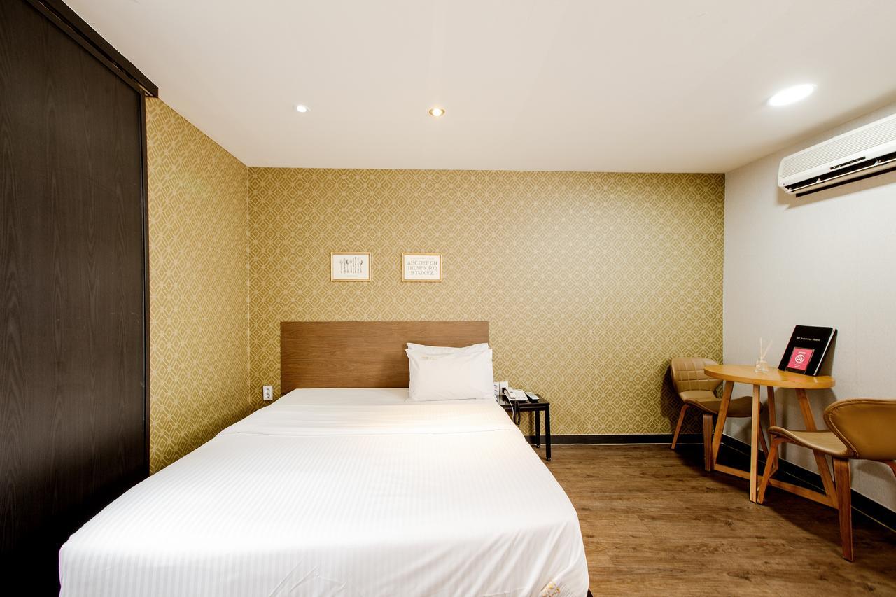 M7 Business Hotel Chilgok Екстер'єр фото
