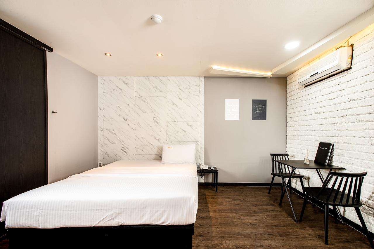 M7 Business Hotel Chilgok Екстер'єр фото
